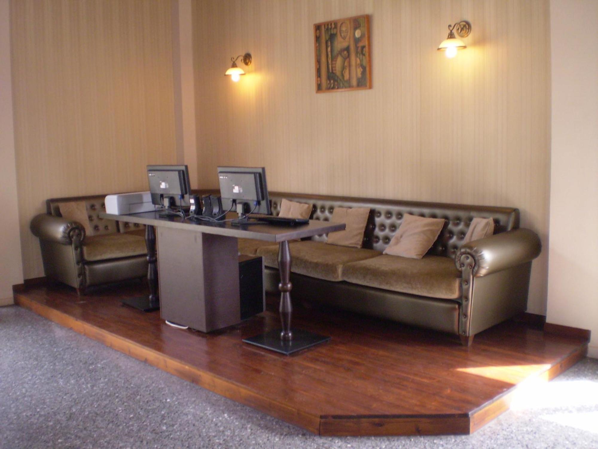 Byzantion Hotel Мистрас Екстериор снимка