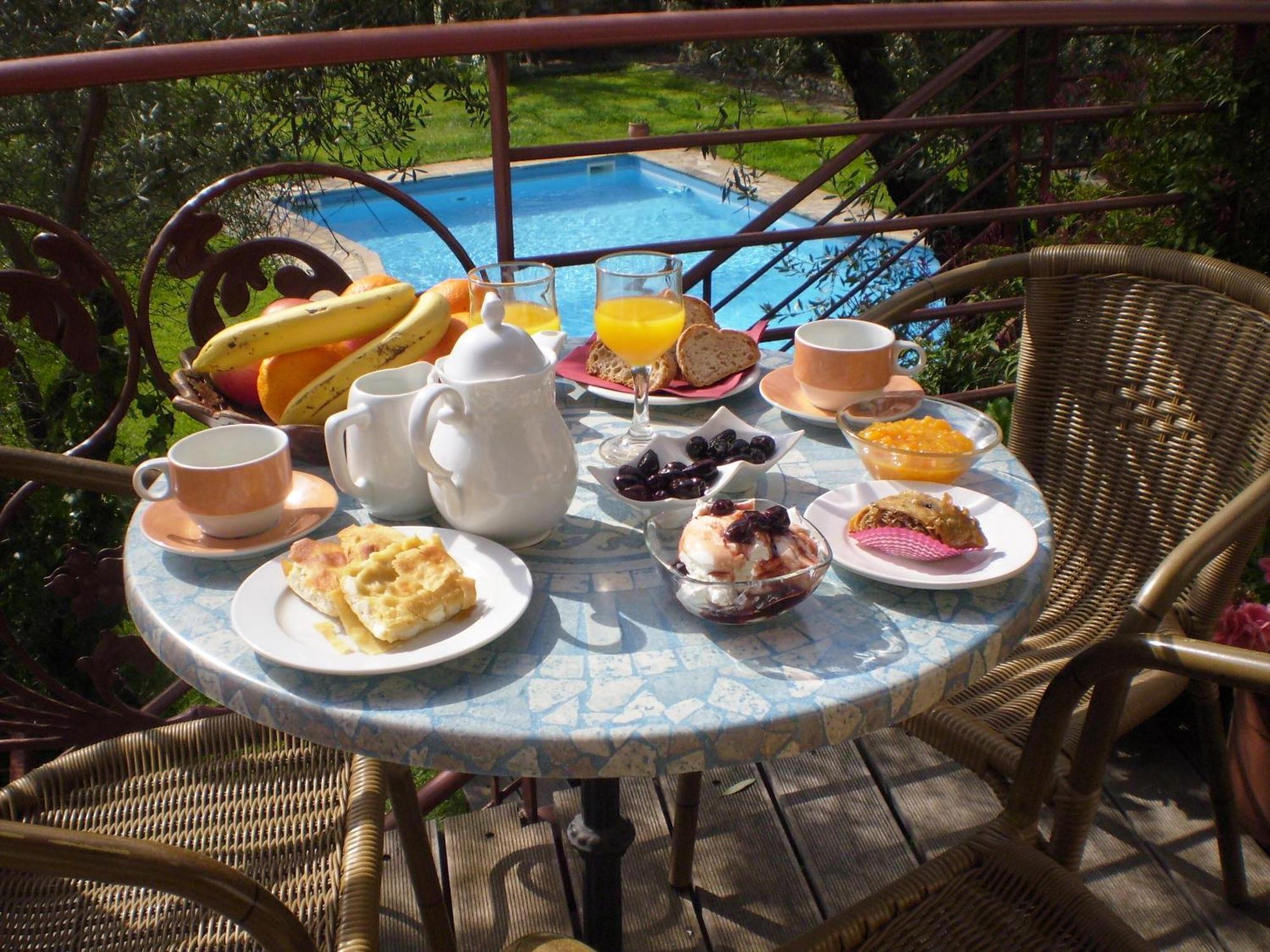 Byzantion Hotel Мистрас Екстериор снимка