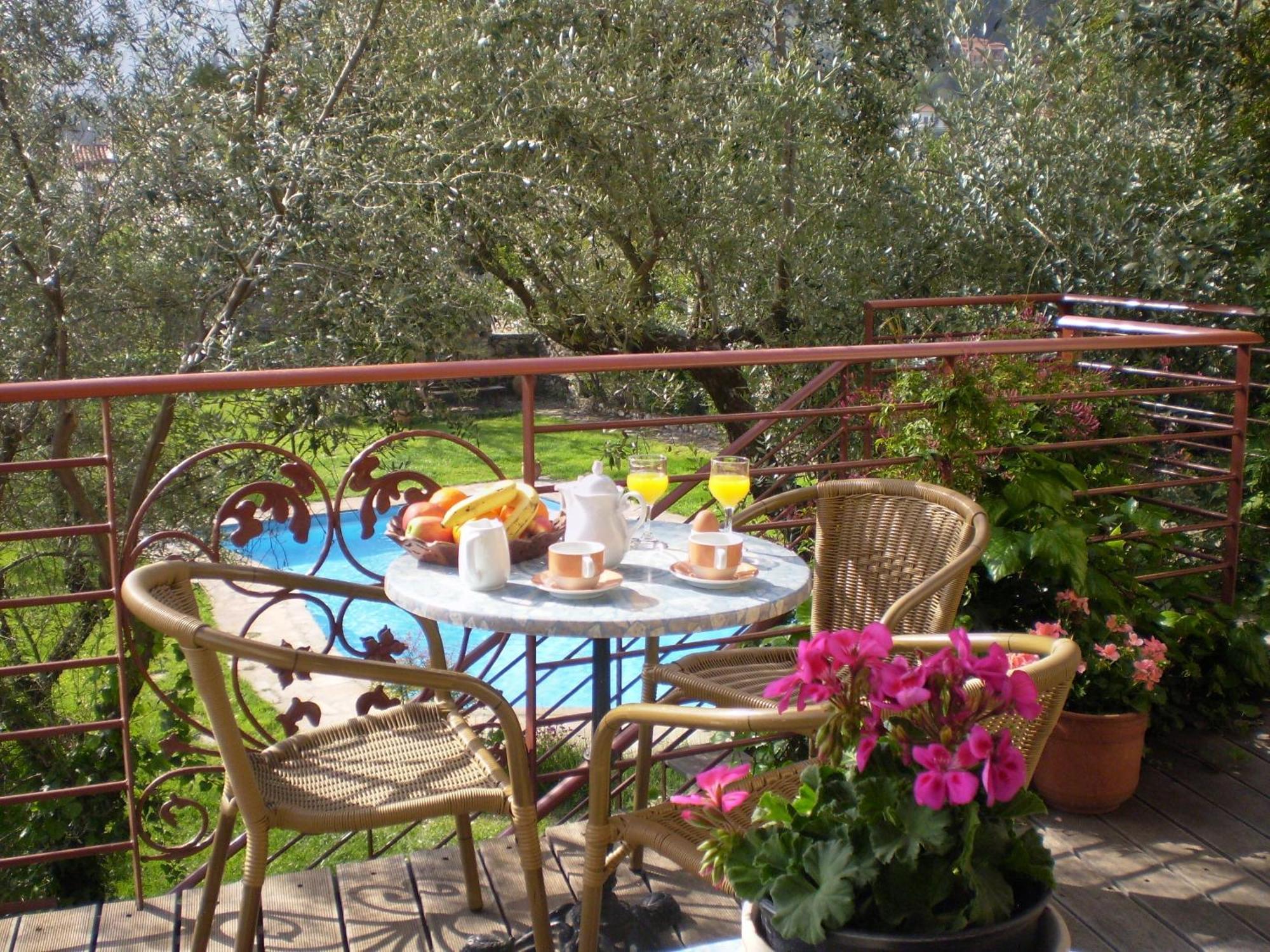 Byzantion Hotel Мистрас Екстериор снимка